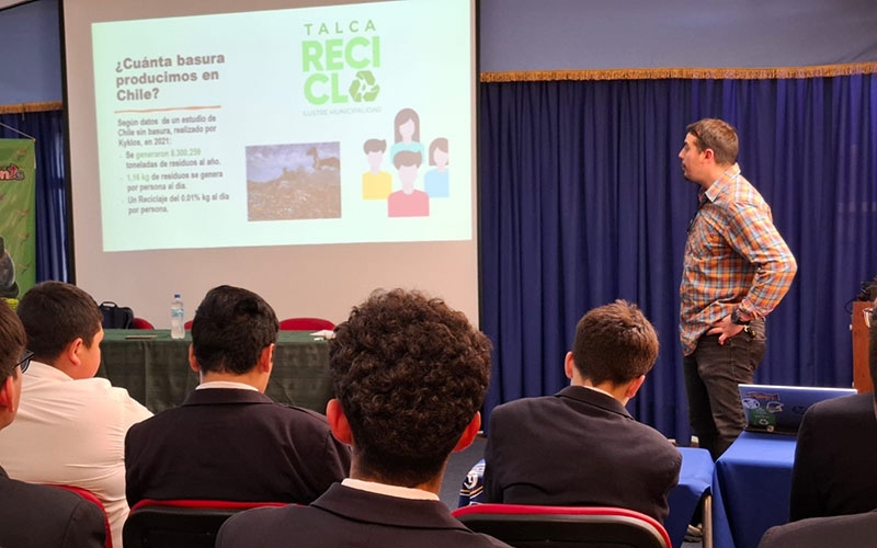 Charla sobre Reciclaje con Estudiantes Delegados de Medio Ambiente