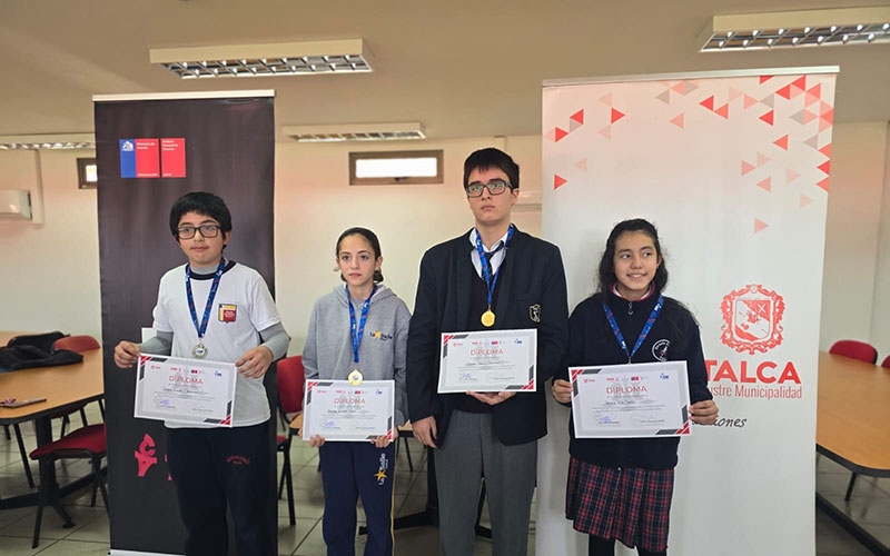 Vicente Bravo 1° lugar en torneo Comunal de Ajedrez